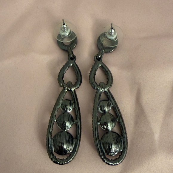 Jeweled Fashion Earrings - Picture 4 of 4